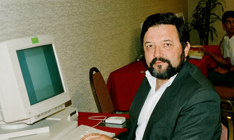 Quando um computador ocupava uma sala inteira, Renato Sabbatini já enxergava o futuro da Medicina