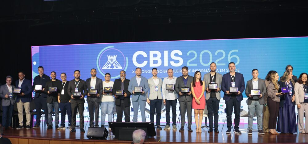 SBIS entrega certificados a sistemas de registro eletrônico em saúde durante o CBIS 2026